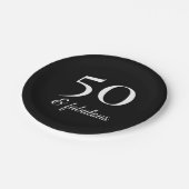 モダンな50歳の誕生日 黒と白のタイポグラフィ ペーパープレート (アングル)
