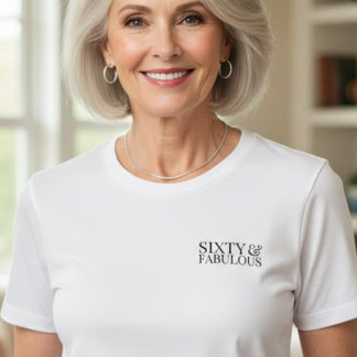 モダンな60歳のお祝いにぴったりな「60 and Fabulous」60歳の誕生日Tシャツ トライブレンドTシャツ