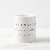モダンなJust Engagedマグカップ|モダン コーヒーマグカップ (中央)