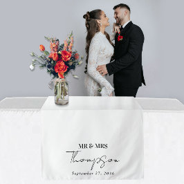 モダンなMr. & Mrs.の結婚式用テーブルランナー オーダーメイド タペストリー