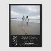 モダンなSave the Date フォト クラシック ブラック マグネット (正面)