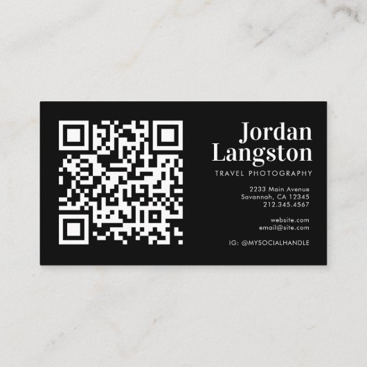 モダンはっきりしたカッコいい撮影タイポグラフィQRコード 名刺 (裏面)
