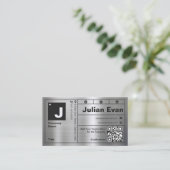 モダンはっきりしたタイポグラフィモノグラム光沢メタル 名刺 (スタンド正面)