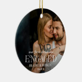 モダンはっきりしたタイポグラフィ写真エレガント 婚約した セラミックオーナメント (右)