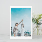 モダンはっきりしたタイポグラフィ日付メニューの保存 (スタンド正面)