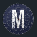 モダンはっきりしたパーソナライズされたモノグラム名 ダーツボード<br><div class="desc">モノグラムモダンデザインパーソナライズされたモノグラム文字"M"と名前を使用してモダンsans serifフォントスタイルはっきりした。彼のための完璧な贈り物、父の日の贈り物など。</div>