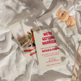 モダンはっきりした結婚カラフルファンキーユニークレトロ 招待状