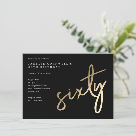 モダンはっきりした金ゴールド型60誕生日 招待状 (スタンド正面)