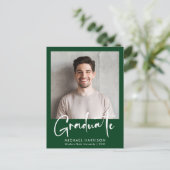 モダンはっきりしたScript Photo Green卒業 案内ポストカード (スタンド正面)