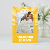 モダンはっきりしたSunshine Yellow Wavy Arch Photo サンキューカード (スタンド正面)