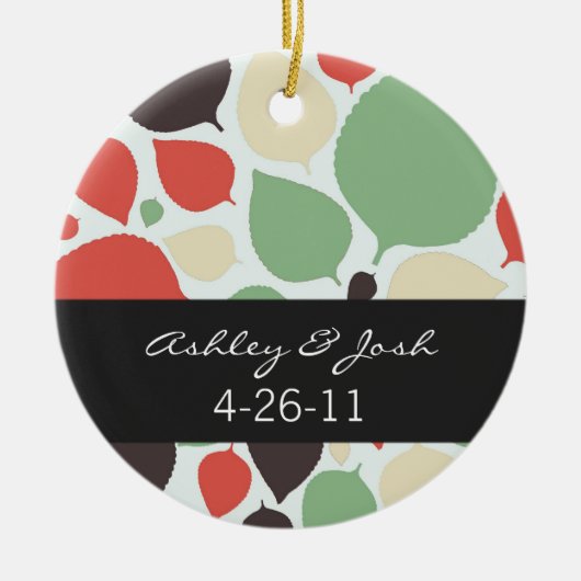 モダンは背景の結婚式のオーナメントを残します セラミックオーナメント (正面)