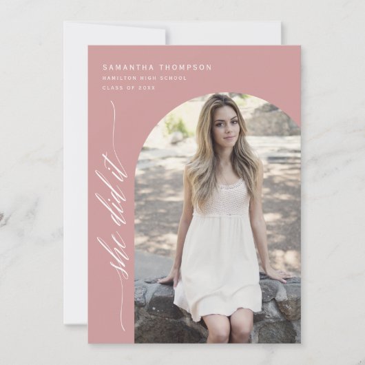 モダンほこりっぽいピンク彼女は卒業アーチの写真を行った 招待状 (正面)