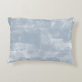 モダンほこりっぽい青い水色のブラシストローク アクセントクッション (裏面)