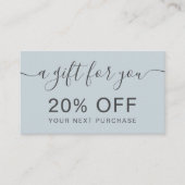 モダンほこりっぽい青プロフェッショナルタイポグラフィ 割引カード (正面)