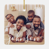 モダンよくはしゃぐシンプルScript Family Photos セラミックオーナメント (裏面)