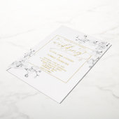 モダンアイボリークラシックオーキッドフレームフローラ結婚ズ 箔招待状 (回転した状態)