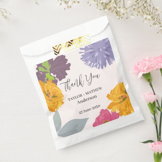 モダンアブストラクトフラワーの結婚式カップル名 フェイバーバッグ (封をした状態)