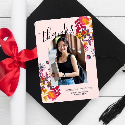 モダンアーチピンクフローラ写真卒業パーティー サンキューカード