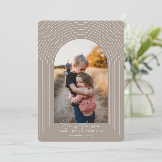 モダンアーチベージュクリスマス垂直写真 シーズンカード (スタンド正面)