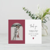 モダンアーチ バーガンディー 結婚式 フォト サンキューカード (スタンド正面)