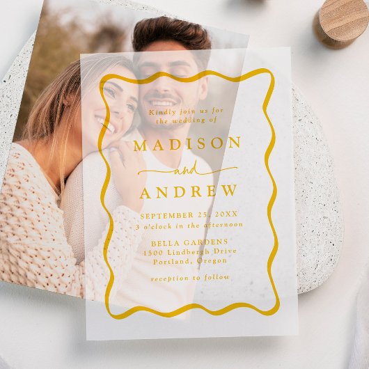 モダンイエローウェーブフレーム結婚式 ベラム紙招待状