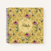 モダンイエロークイーンビー&フラワーズモノグラム ノートブック (正面)