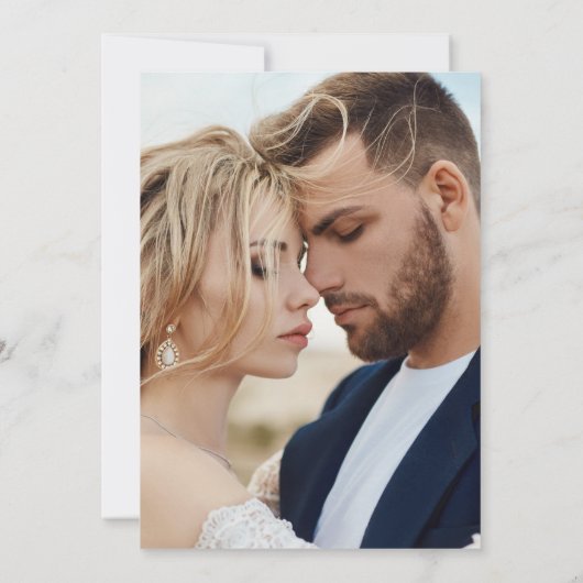 モダンイニシャルグラフィックタイポグラフィ結婚写真 セーブザデート (裏面)