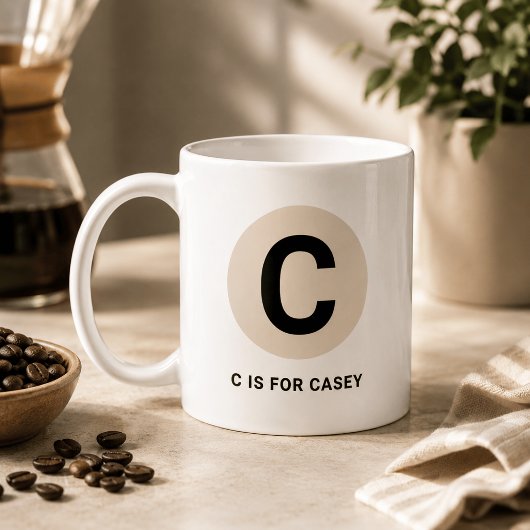 モダンイニシャルマグ – 「C is for [名前]」デザイン コーヒーマグカップ