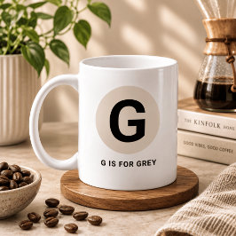 モダンイニシャルマグ – “G is for [名前]” デザイン コーヒーマグカップ