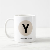 モダンイニシャルマグ – “Y is for [名前]” デザイン コーヒーマグカップ (左)
