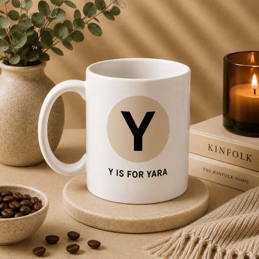 モダンイニシャルマグ – “Y is for [名前]” デザイン コーヒーマグカップ