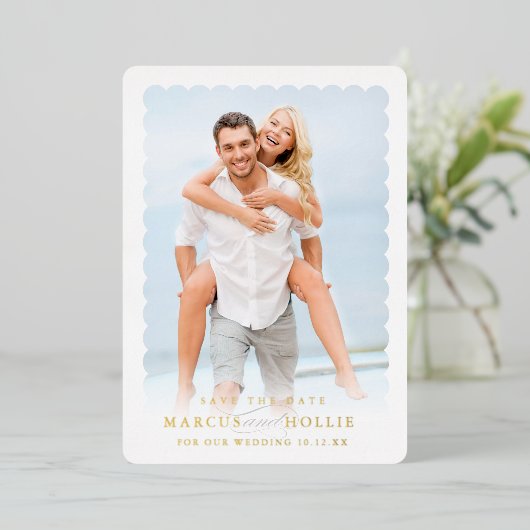 モダンウェディングのミニマルなエンゲージメントカリグラフィー 箔招待状 (立ち正面)