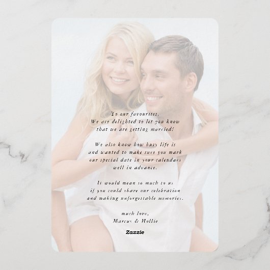 モダンウェディングのミニマルなエンゲージメントカリグラフィー 箔招待状 (裏面)