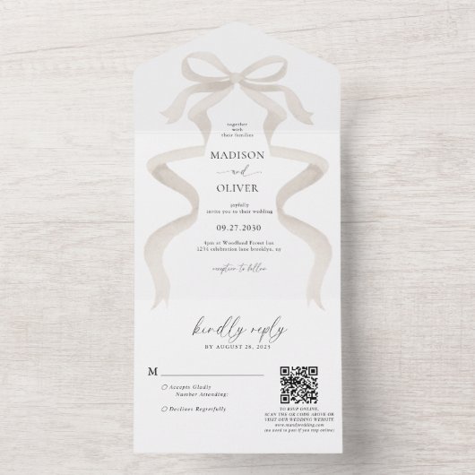 モダンエレガントアイボリーベージュボウモノグラム結婚ズ オールインワン招待状 (内側)