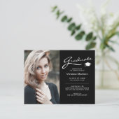 モダンエレガントスクリプト 両面写真 卒業おめでとう ポストカード (スタンド正面)