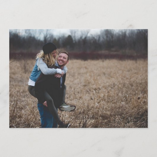 モダンエレガントタイポグラフィホワイトオーバーレイ写真 セーブザデート (裏面)