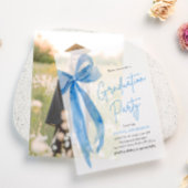 モダンエレガントトレンディースタイリッシュブルーボウ卒業 ベラム紙招待状