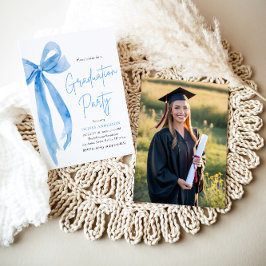 モダンエレガントトレンディースタイリッシュブルーボウ卒業 招待状