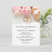 モダンエレガントリングや輪とバラ結婚式招待状 招待状 (スタンド正面)