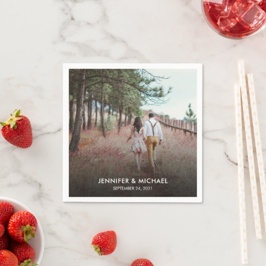 モダンエレガント新郎新婦の写真結婚 スタンダードカクテルナプキン (インサイチュ)