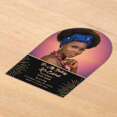 モダンエレガント誕生日写真金ゴールドと黒パーティー アクリル招待状 (レイダウン)