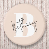 モダンエレガント赤面ピンクモノグラム 缶バッジ