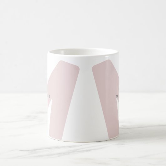 モダンオーバーサモノグラムのイズのイニシャルと名前 コーヒーマグカップ (中央)