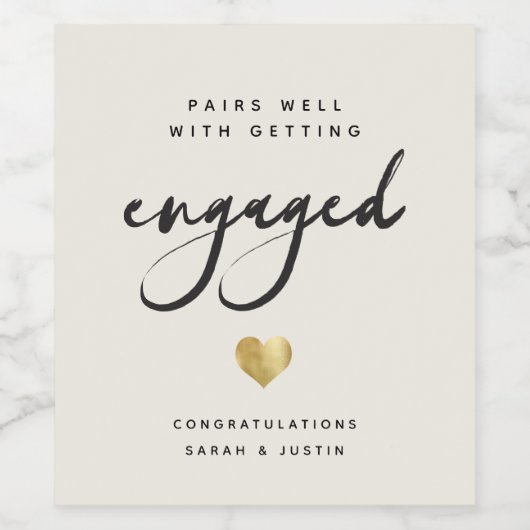 モダンカスタムエンゲージメントパーティーゴールドハート ワインラベル (シングルラベル)