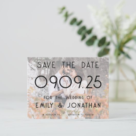 モダンカスタムフォトオーバーレイ結婚式の日付を保存 案内ポストカード (スタンド正面)