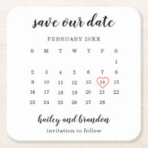 モダンカレンダーの赤いハートの結婚式のSave the Date