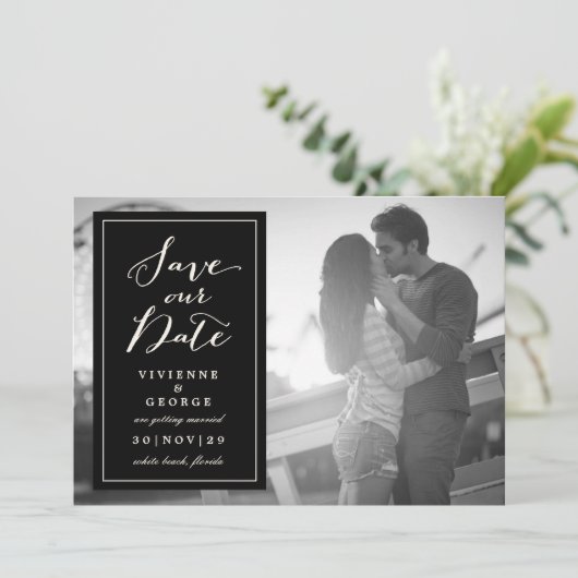 モダンクラシック黒い箱のプレート写真の日付を保存 招待状 (スタンド正面)