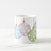 モダンクリスマスのパステルオーナメントと星 コーヒーマグカップ (中央)