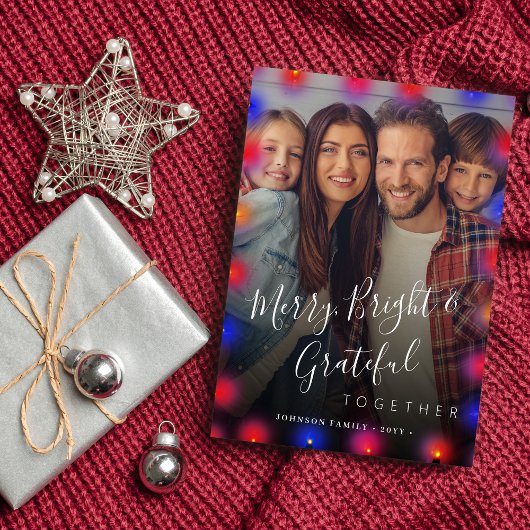 モダンクリスマスの家族のメリー写真と明るい シーズンカード