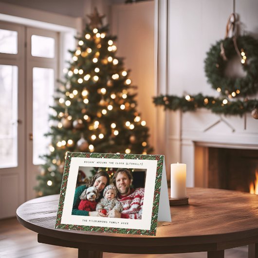 モダンクリスマスホリーリーフフォールドホリデーカード カード